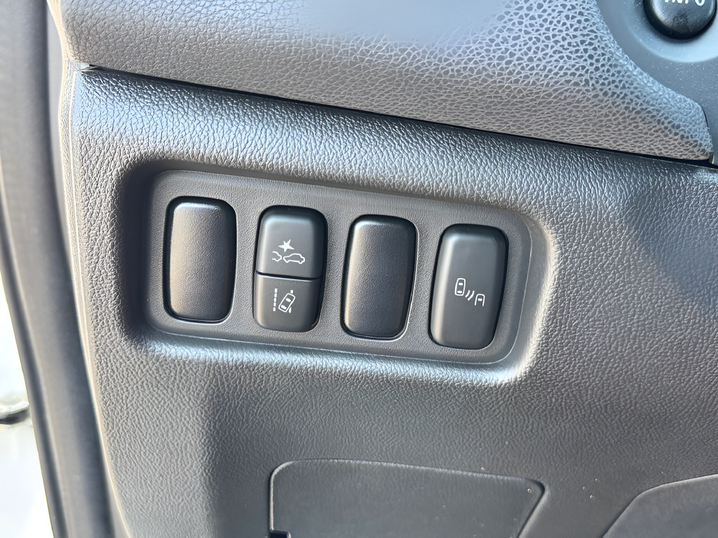 Used 2020 Mitsubishi Outlander Sport SE AWD/4WD image 24