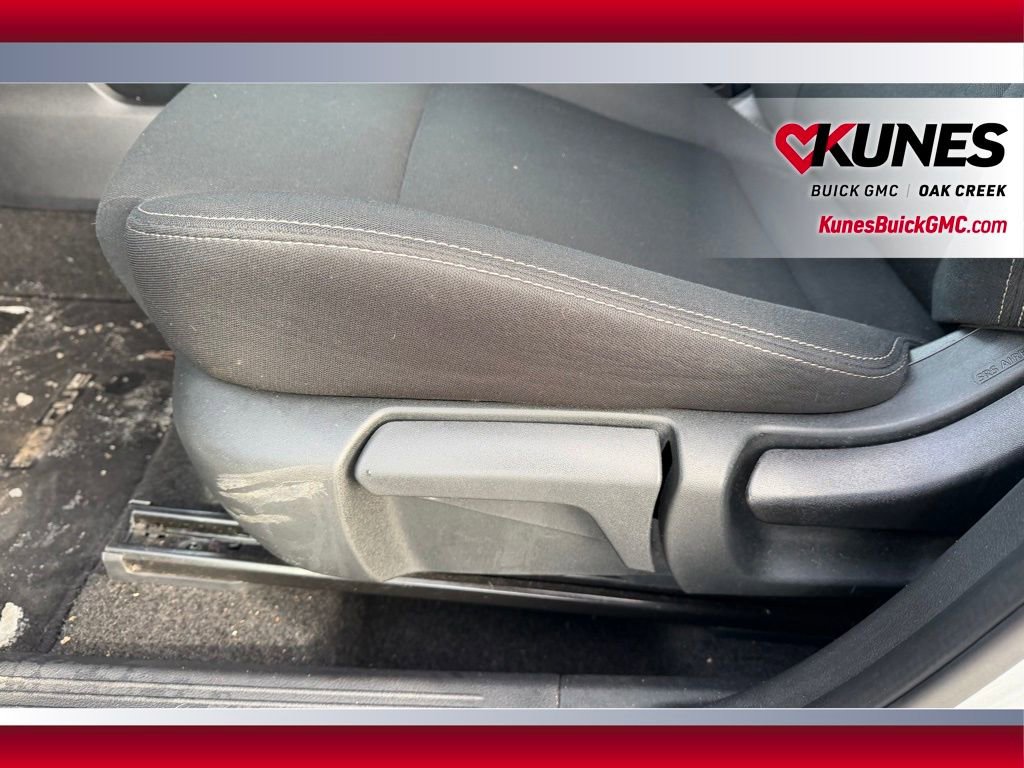 Used 2024 Nissan Rogue S image 21