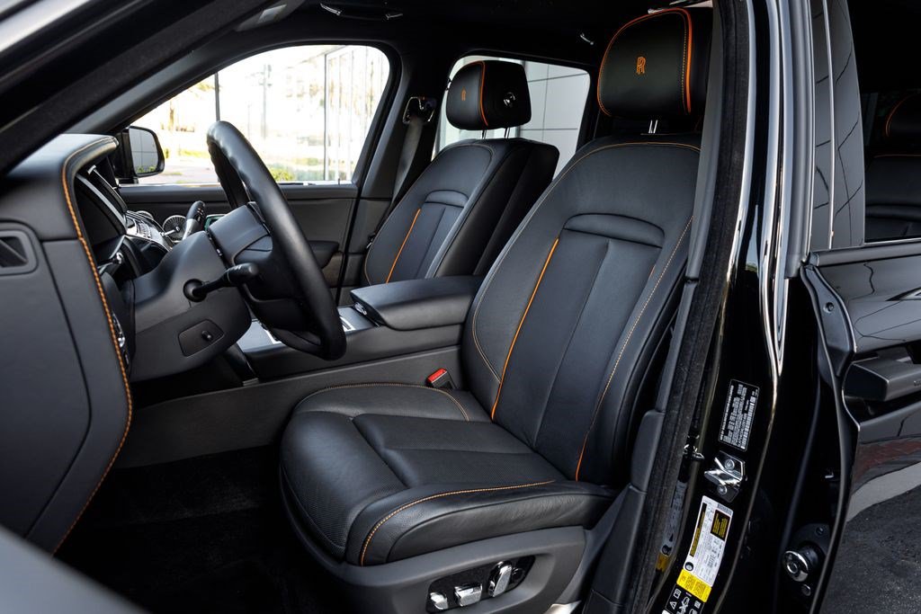 Used 2020 Rolls-Royce Cullinan AWD/4WD image 27