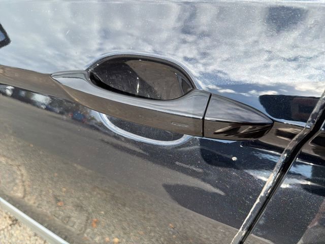 Used 2021 Volkswagen Tiguan SE w/ Panoramic Sunroof Package image 19