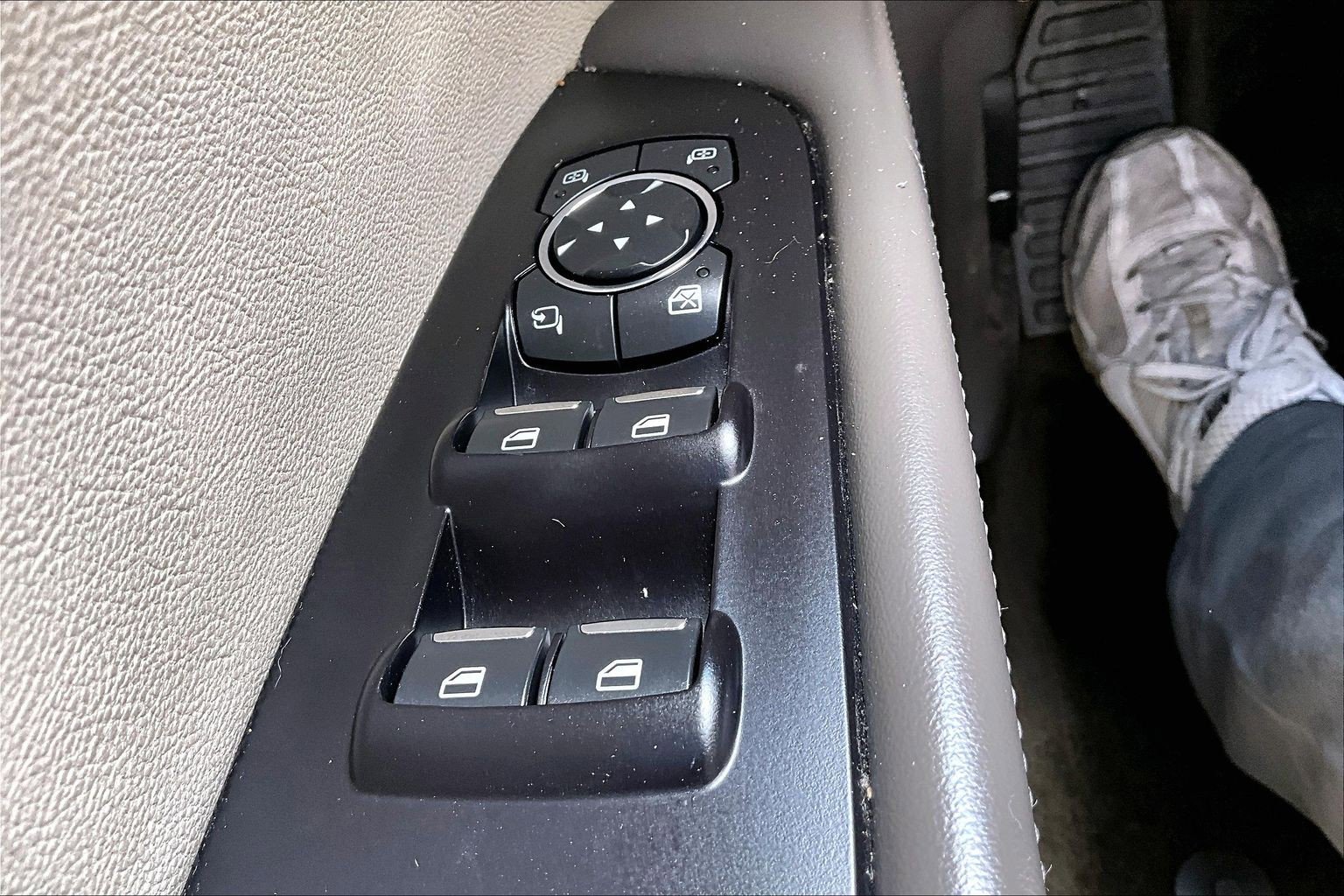 Used 2018 Lincoln MKX Reserve w/ Driver Assistance Package AWD/4WD image 34