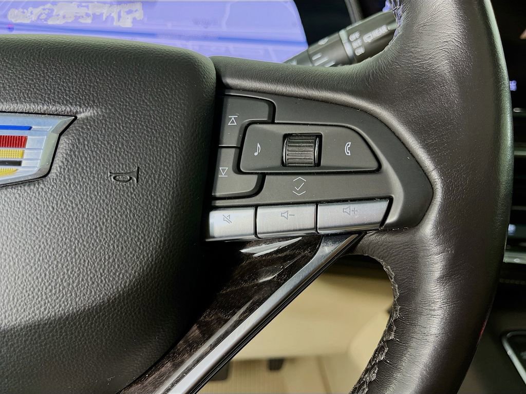 Used 2023 Cadillac Escalade Premium Luxury w/ Performance Package image 17