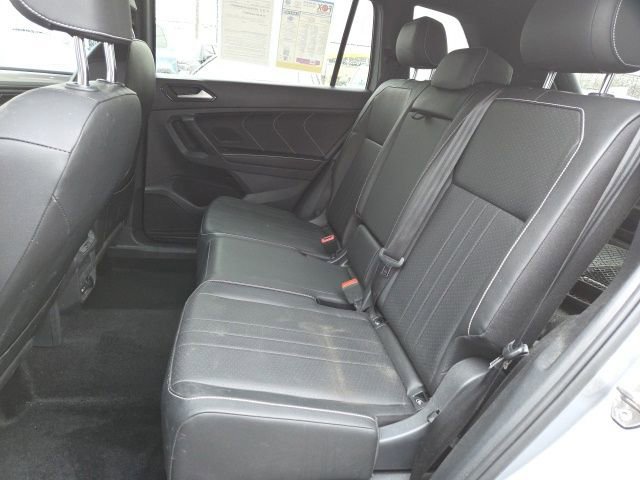 Used 2023 Volkswagen Tiguan SE R-Line image 13