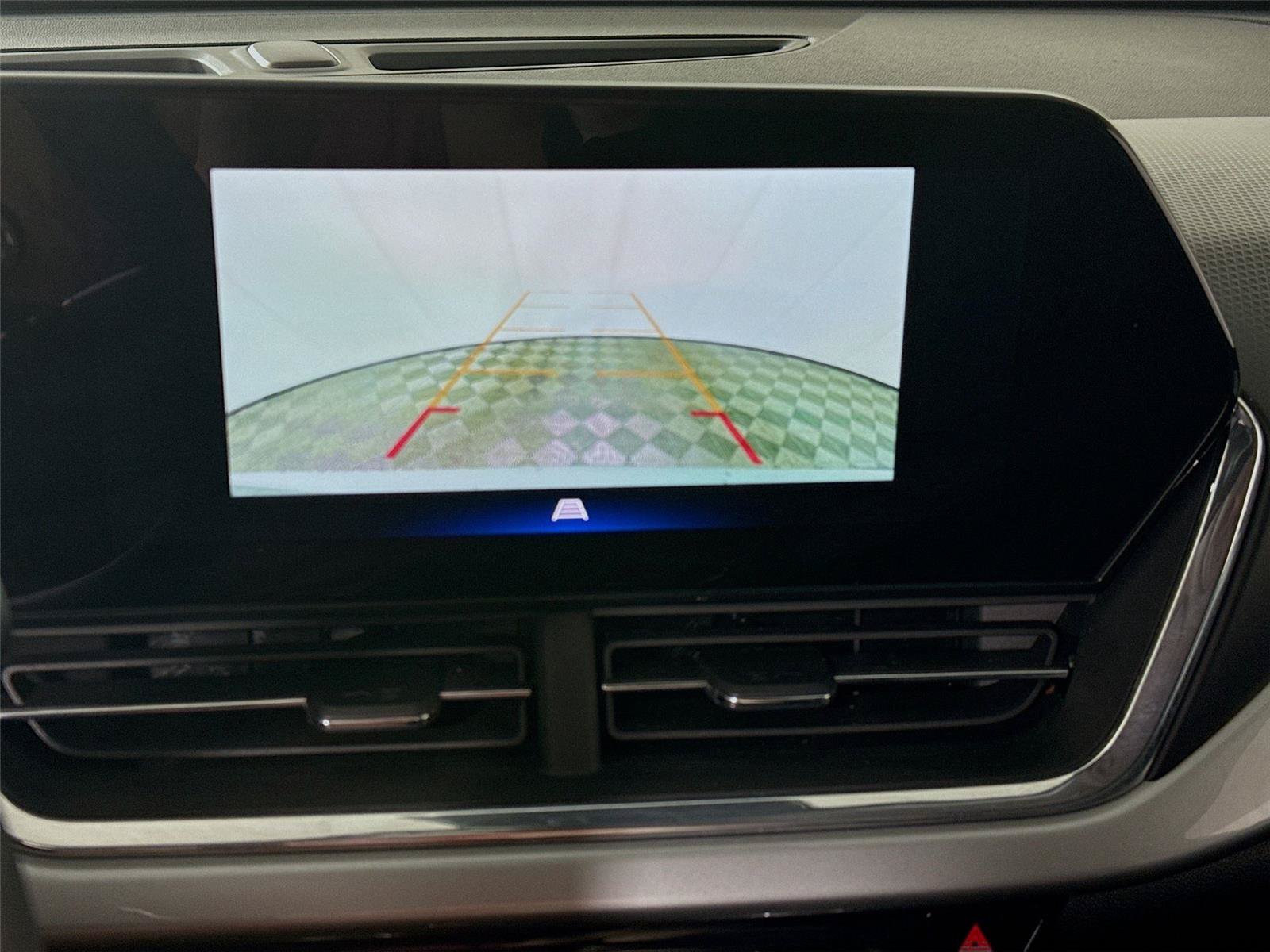 Used 2025 Chevrolet Trax LT FWD image 7