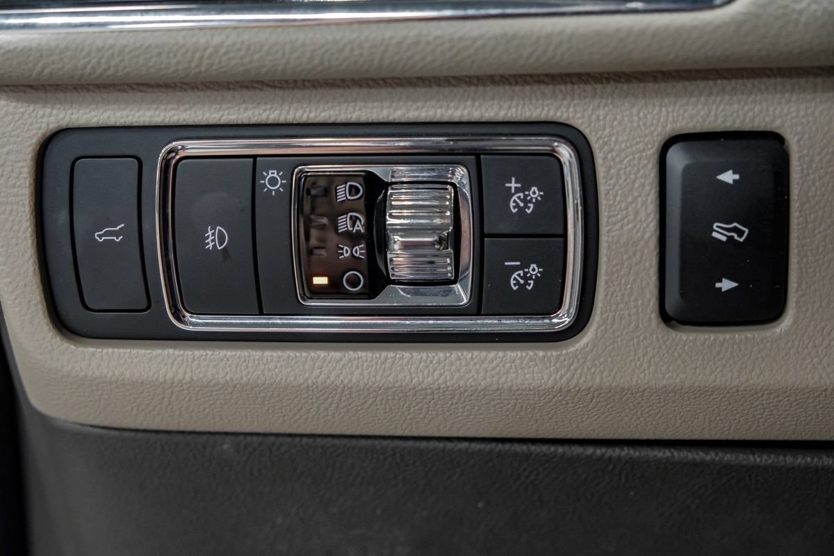 Used 2022 Lincoln Navigator L Reserve AWD/4WD image 28