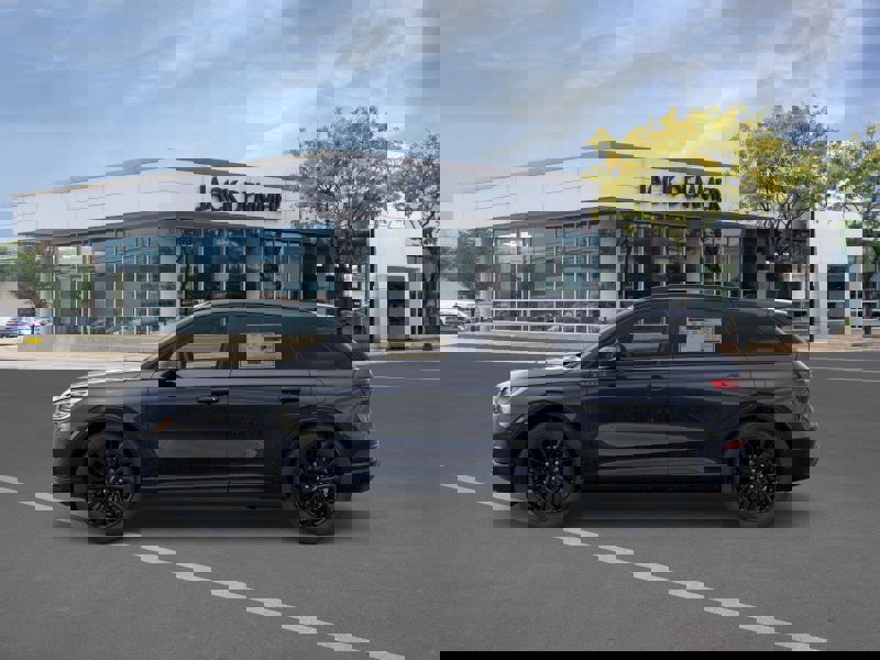 New 2026 Lincoln Corsair Premiere image 3