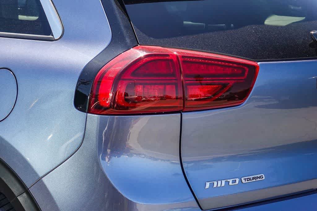Certified 2022 Kia Niro Touring Special Edition FWD image 7