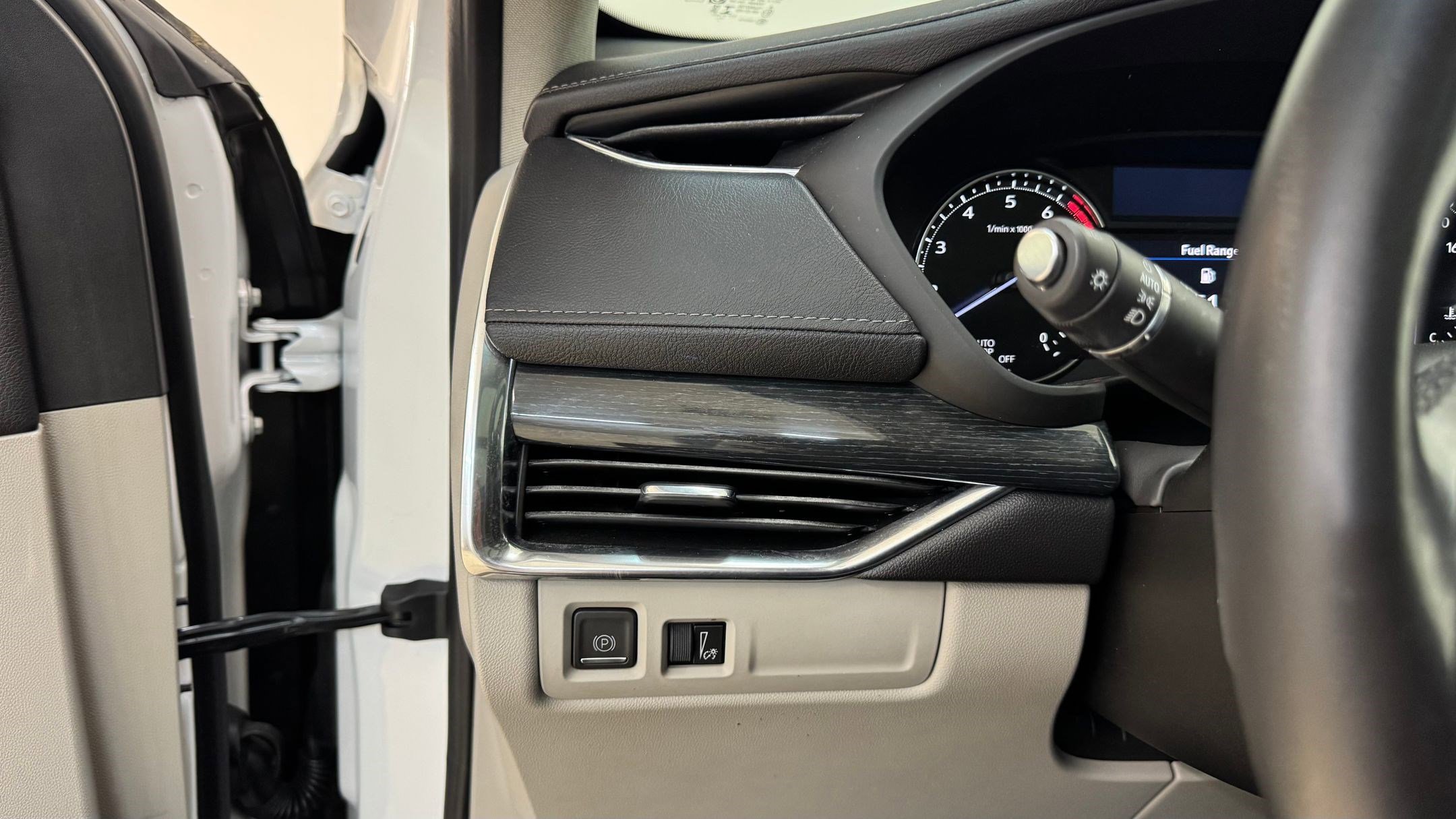 Used 2019 Cadillac XT4 Premium Luxury w/ Driver Assist Package image 27