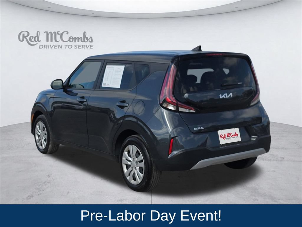 Used 2025 Kia Soul LX FWD image 4