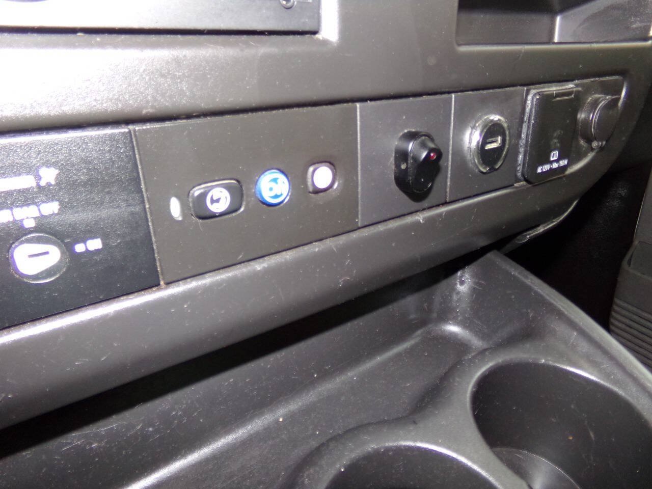 Used 2019 Chevrolet Express 3500 w/ Power Convenience Package RWD image 48