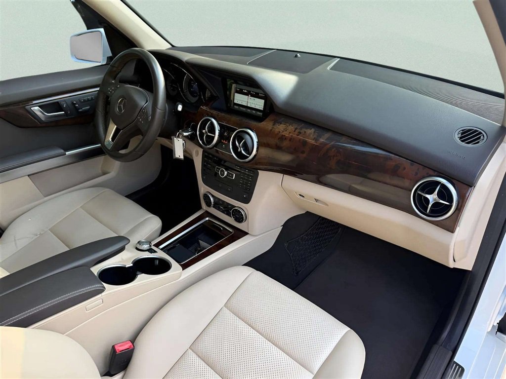 Used 2015 Mercedes-Benz GLK 350 2WD image 16
