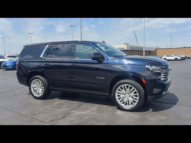 Used 2023 Chevrolet Tahoe High Country AWD/4WD image 2