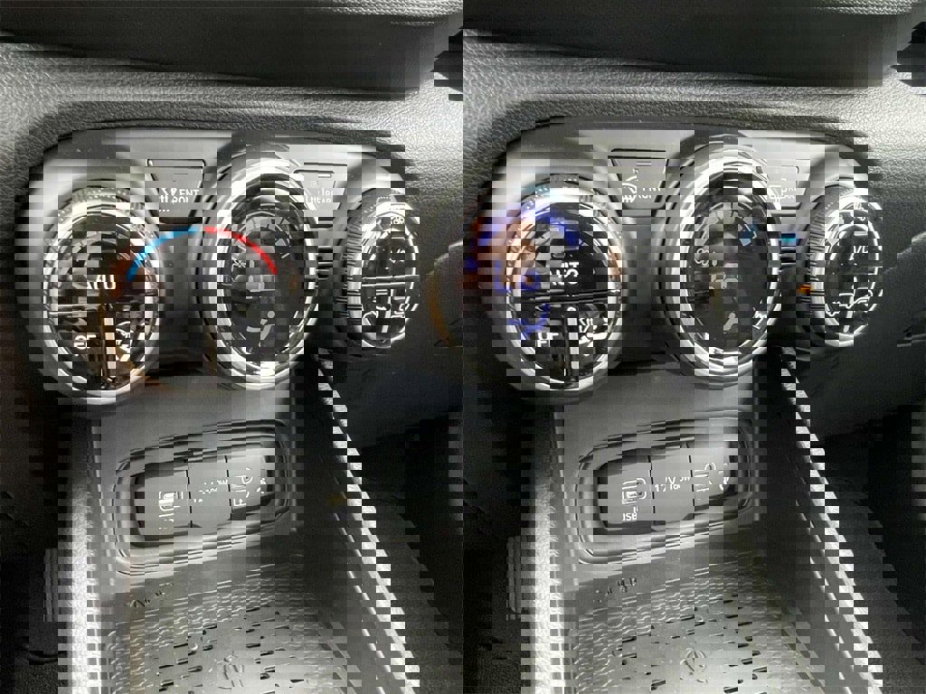 New 2026 Hyundai Venue SEL image 16