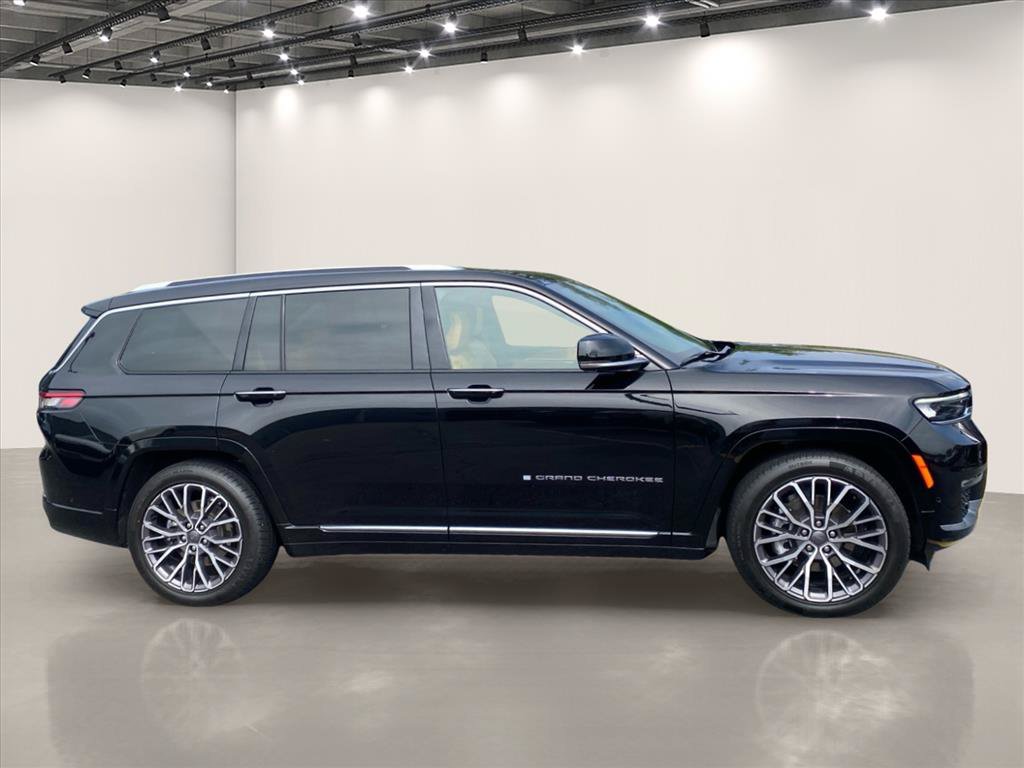Used 2022 Jeep Grand Cherokee L Summit AWD/4WD image 8
