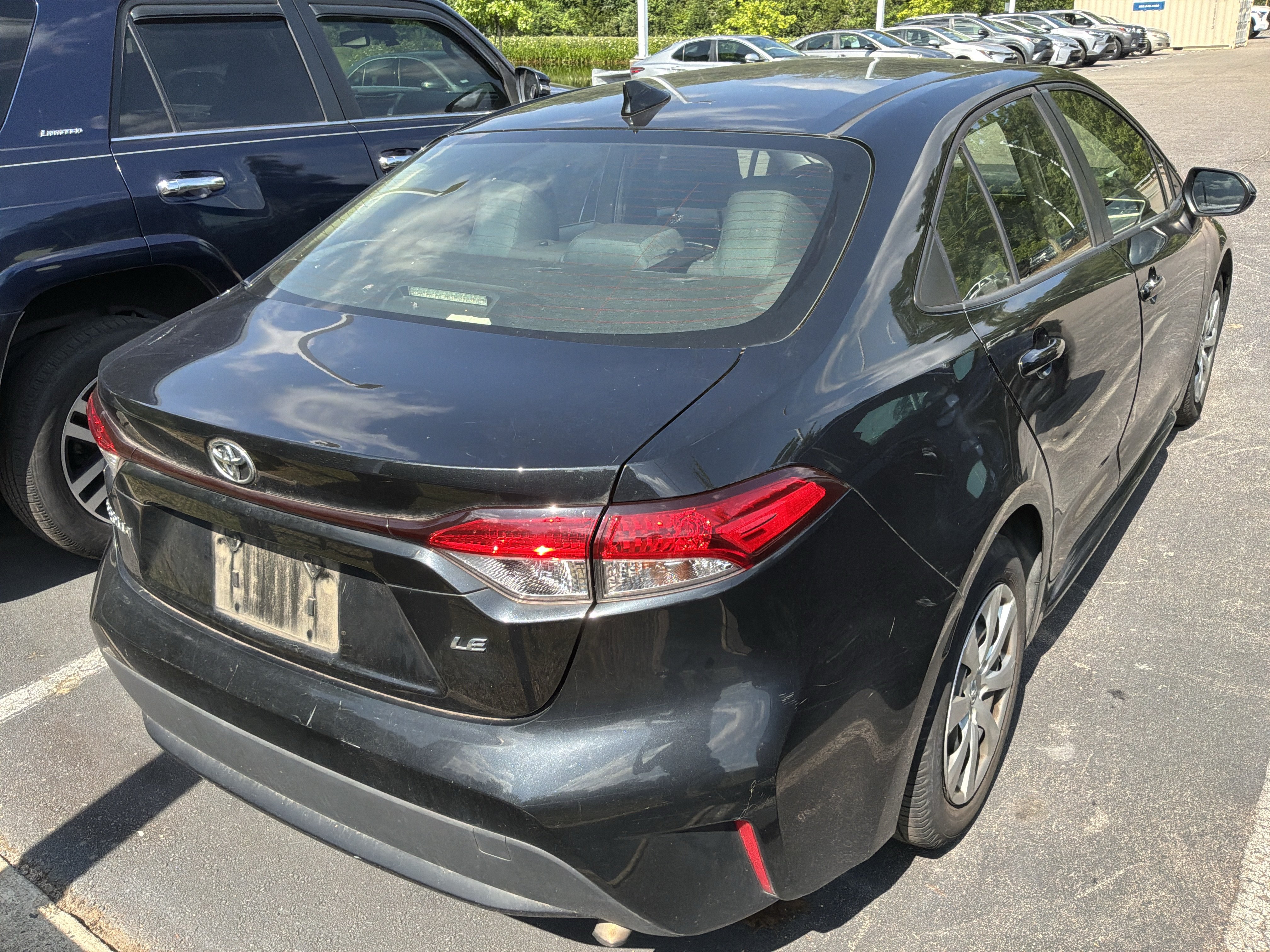 Used 2020 Toyota Corolla LE FWD image 7