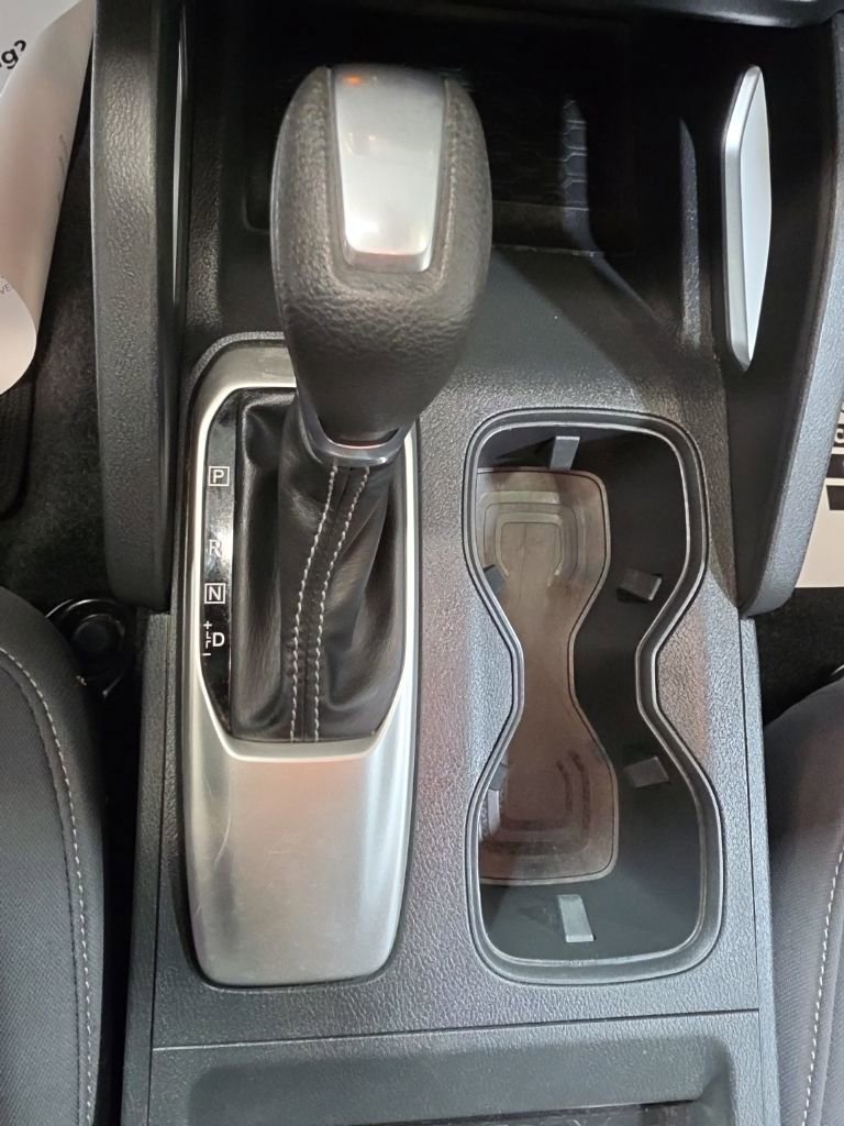 Used 2024 Nissan Frontier SV image 31