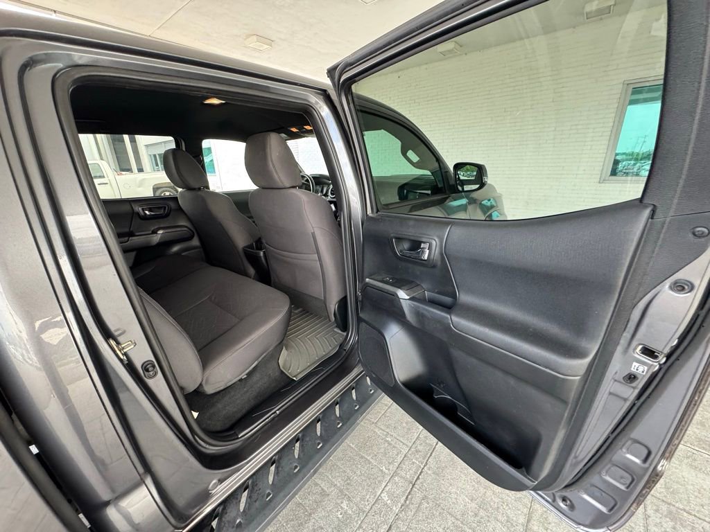 Used 2016 Toyota Tacoma TRD Sport w/ Towing Package RWD image 24