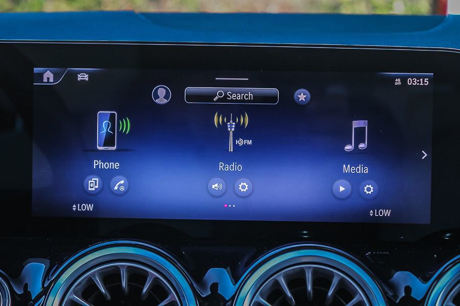 Used 2025 Mercedes-Benz GLA 250 4MATIC image 16