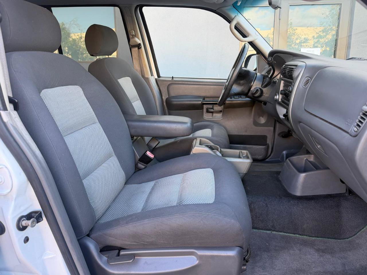Used 2005 Ford Explorer Sport Trac XLT RWD image 18