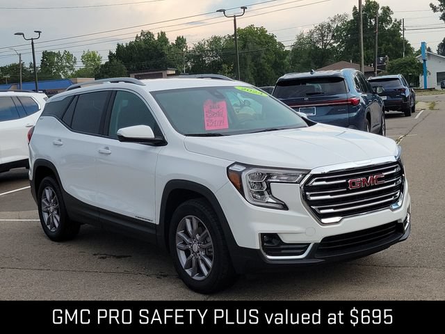 Used 2024 GMC Terrain SLT AWD/4WD image 3