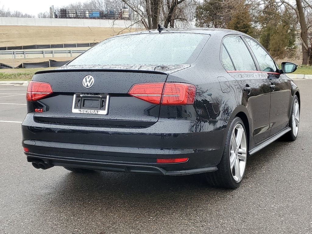 Used 2016 Volkswagen Jetta GLI SEL image 3
