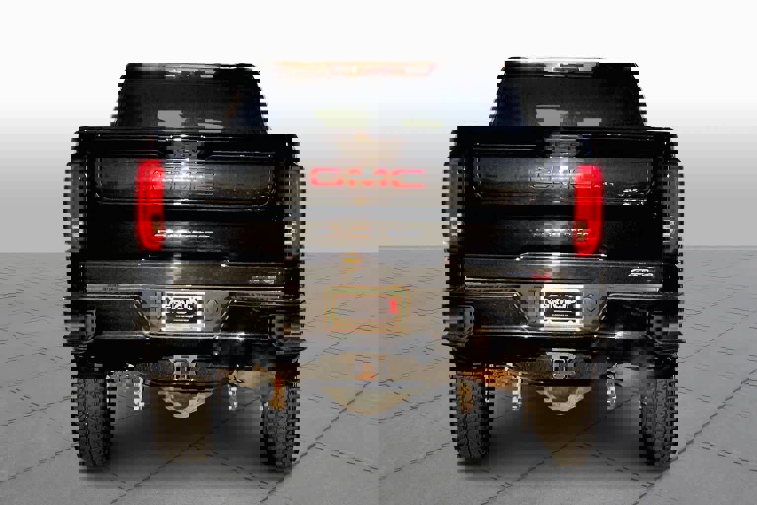 Used 2022 GMC Sierra 2500 AT4 w/ Gooseneck/5TH Wheel Package image 4