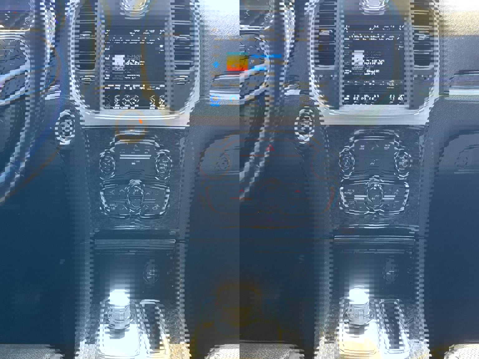 Used 2018 Chrysler 300 Limited image 15