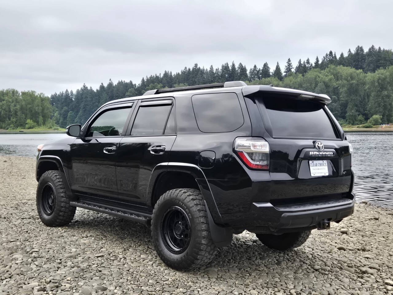 Used 2015 Toyota 4Runner Trail Premium AWD/4WD image 1
