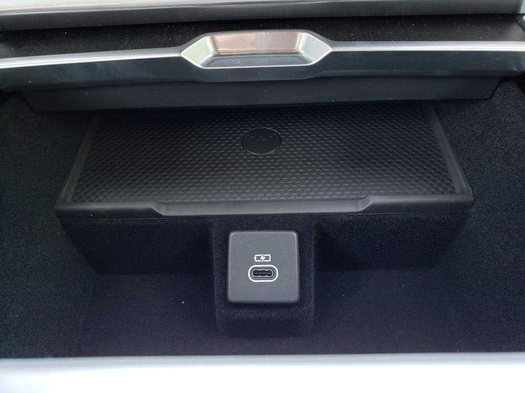 New 2025 Land Rover Range Rover SE image 26