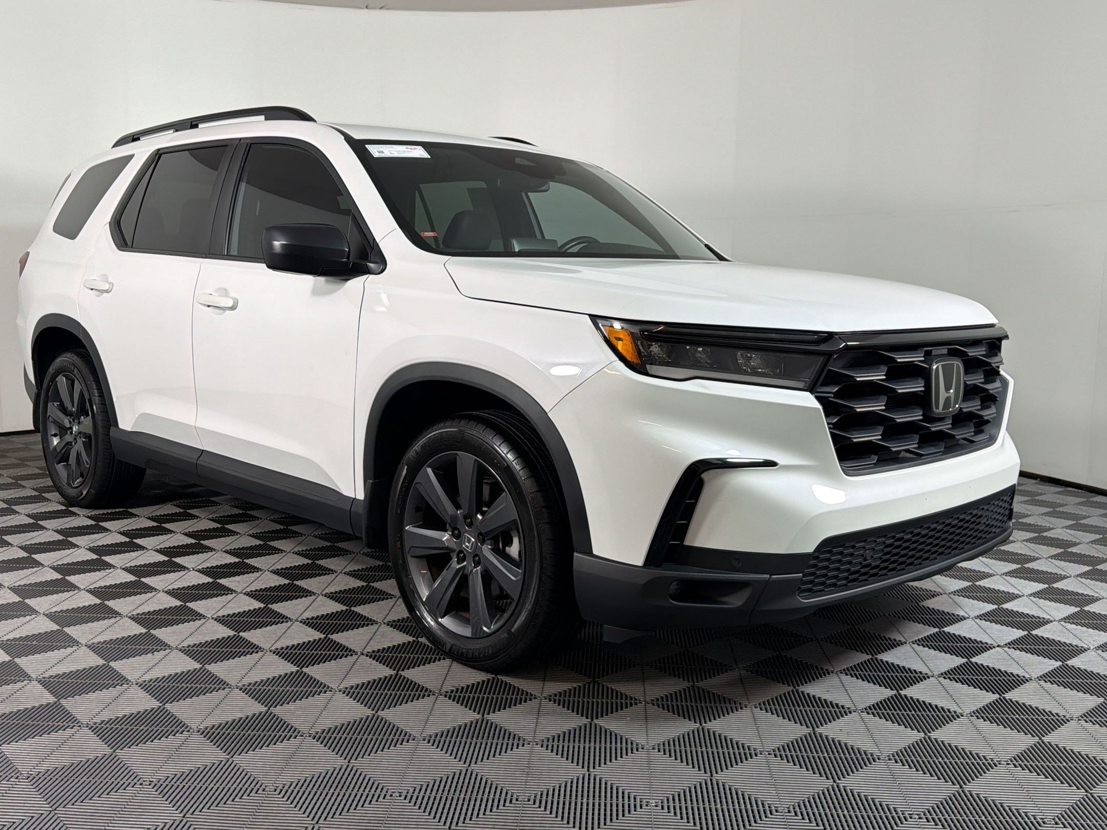 Used 2024 Honda Pilot Sport image 24