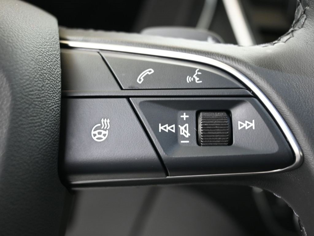 Certified 2025 Audi Q5 2.0T Premium w/ Convenience Plus Package image 25