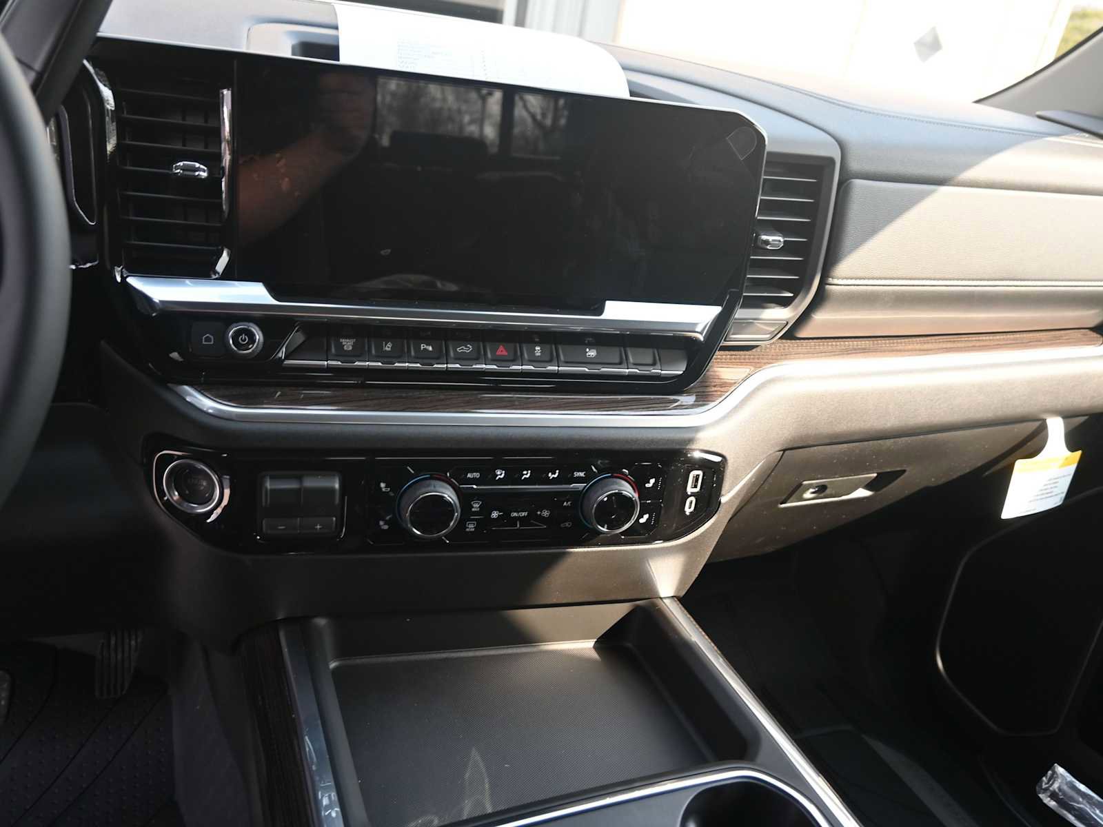 New 2026 Chevrolet Silverado 3500 LT w/ All Star Edition image 15