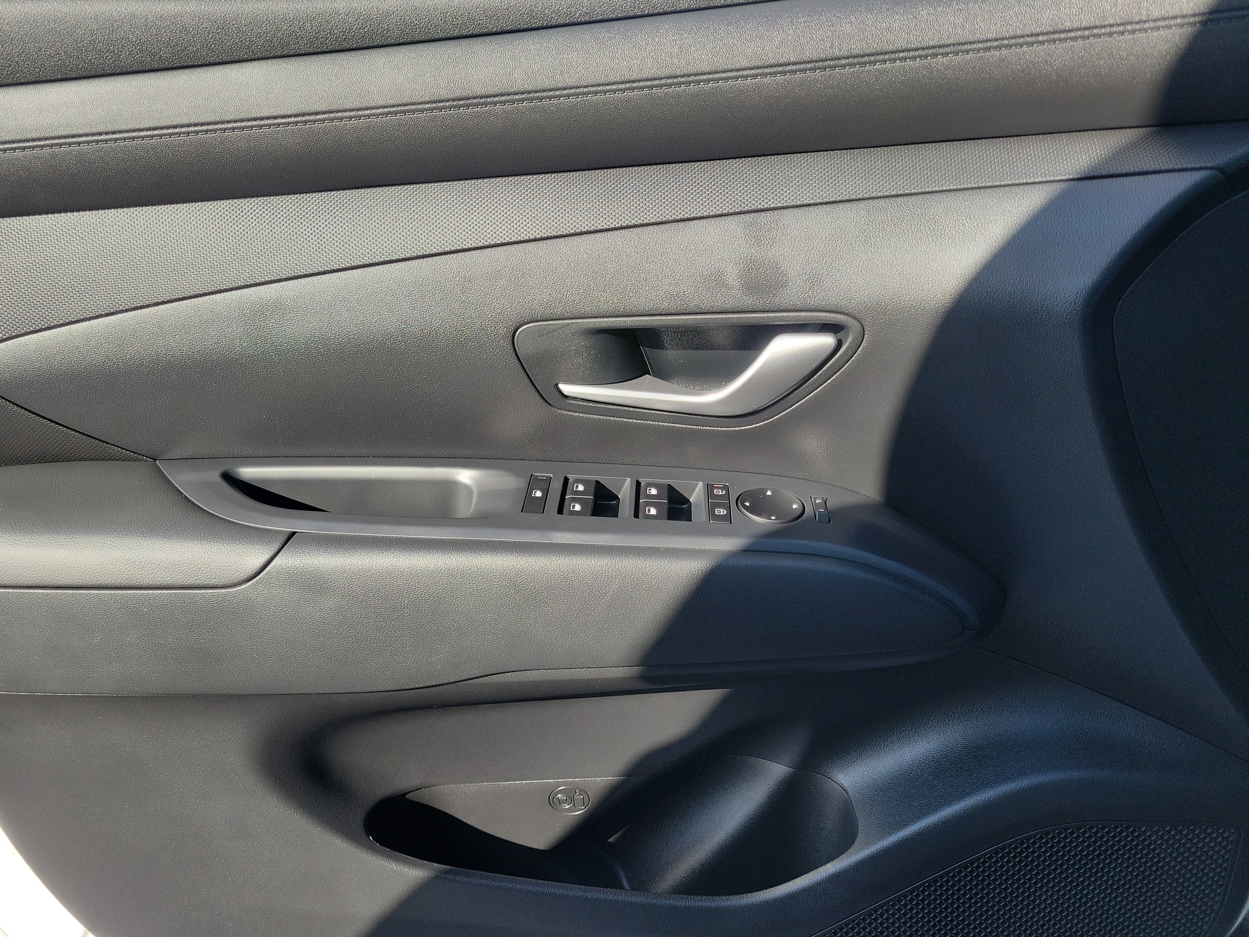 Certified 2025 Hyundai Tucson SE FWD image 20