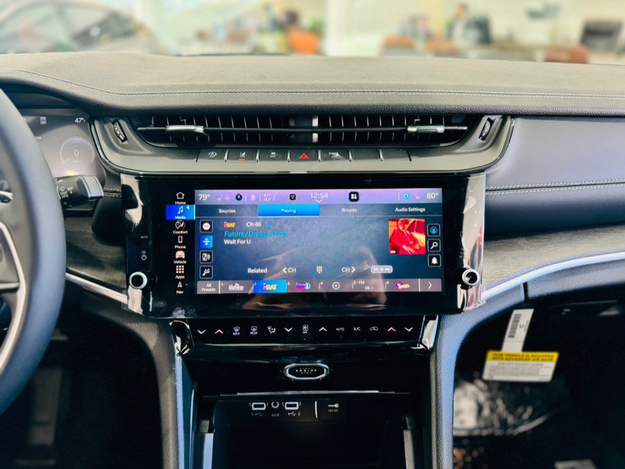 Used 2026 Jeep Grand Cherokee Limited image 26