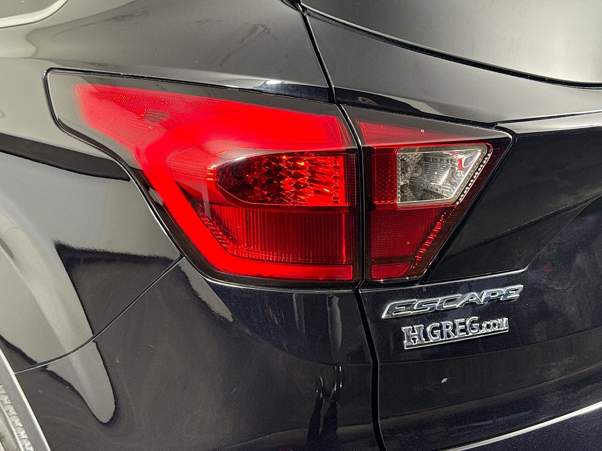 Used 2019 Ford Escape SEL image 36