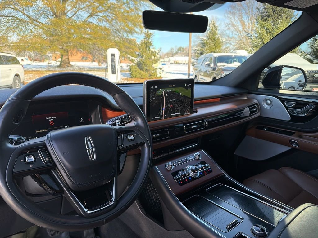 Used 2022 Lincoln Aviator Reserve w/ Equipment Group 201A AWD/4WD image 23