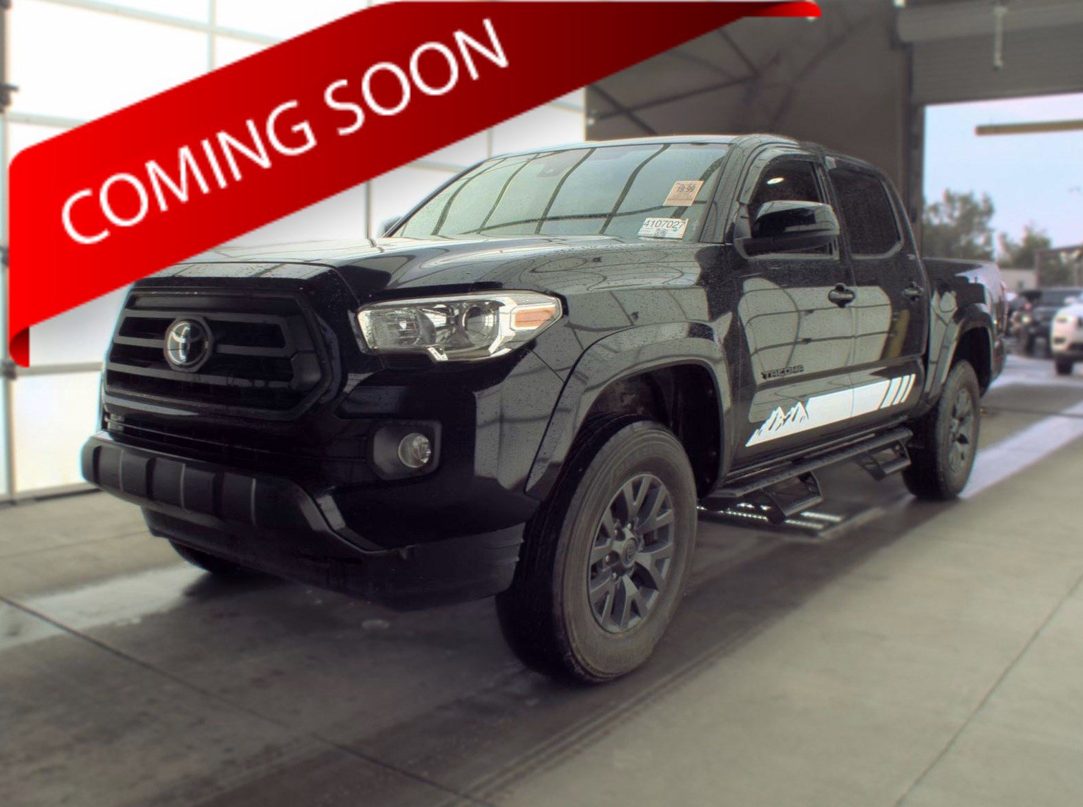 Used 2020 Toyota Tacoma SR5 AWD/4WD image 1
