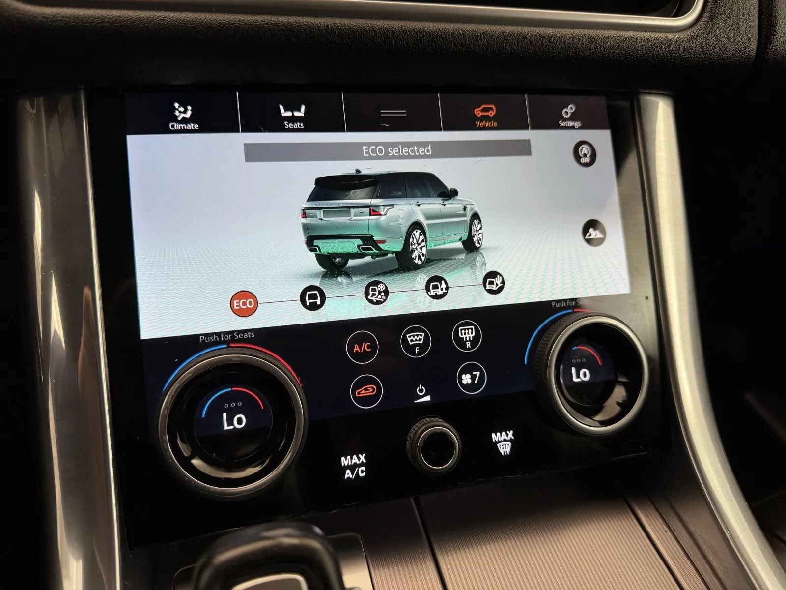 Used 2018 Land Rover Range Rover Sport HSE AWD/4WD image 28