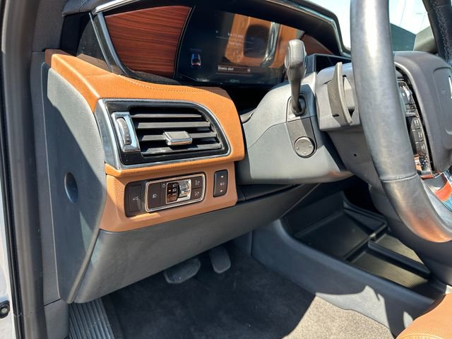 Used 2022 Lincoln Navigator Reserve image 26