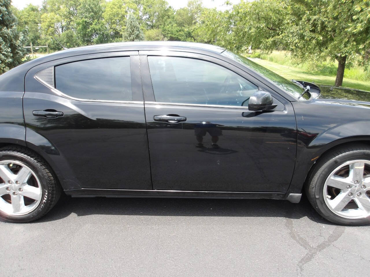 Used 2013 Dodge Avenger SXT FWD image 26