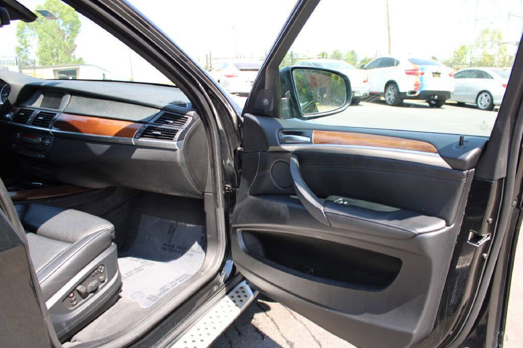 Used 2008 BMW X5 4.8i image 11