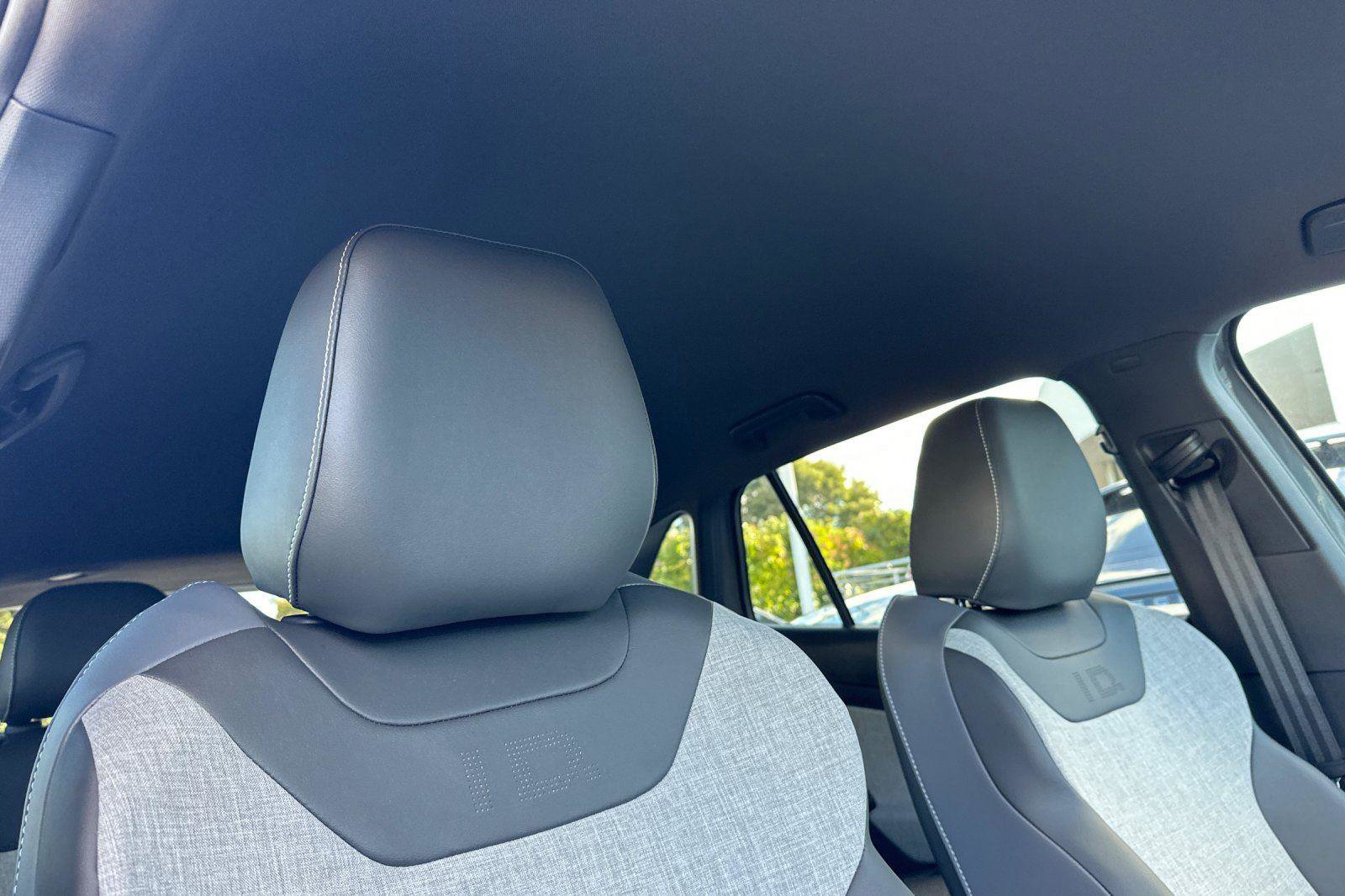 New 2025 Volkswagen ID.4 Pro image 16