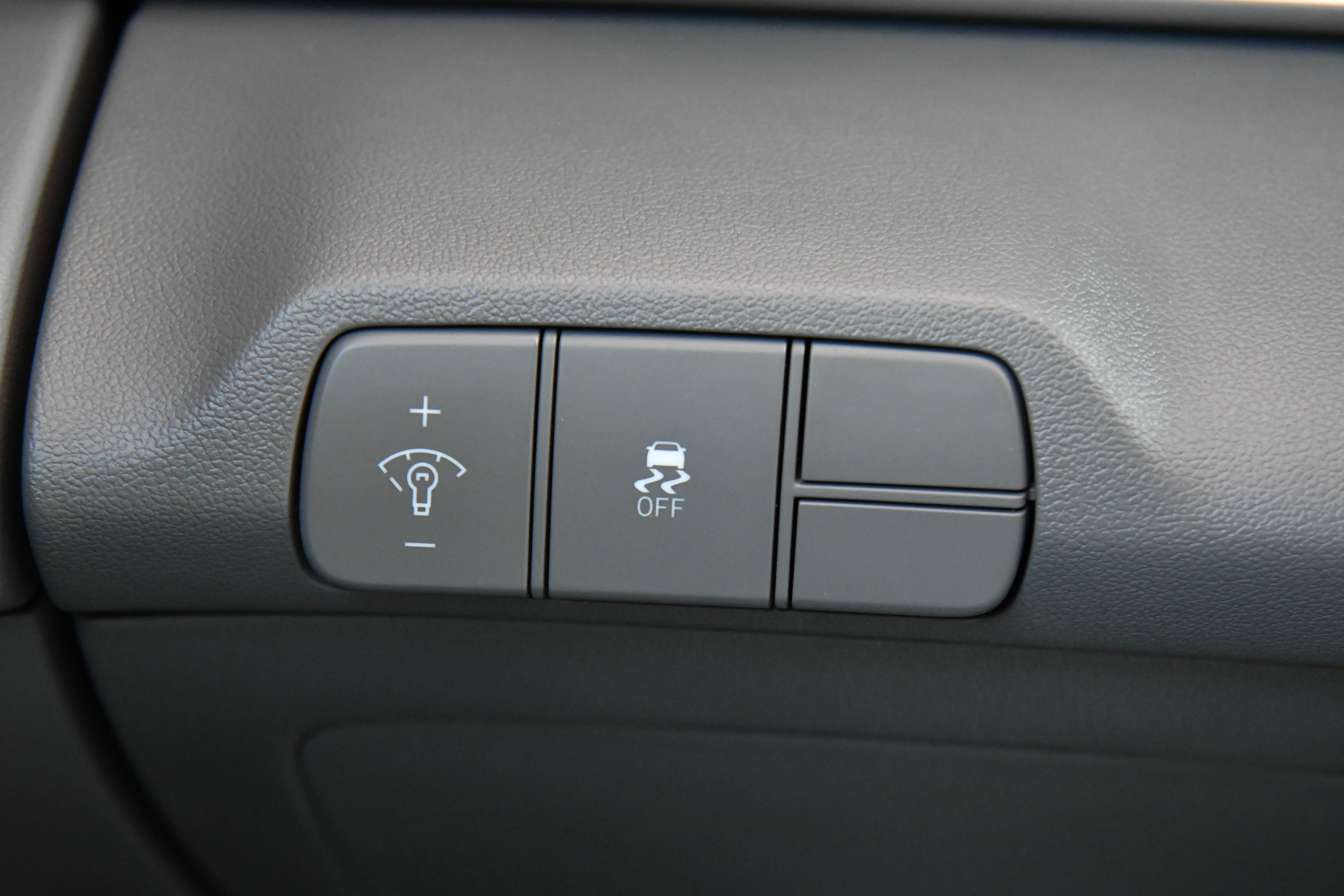 Used 2024 Hyundai Elantra SEL image 31