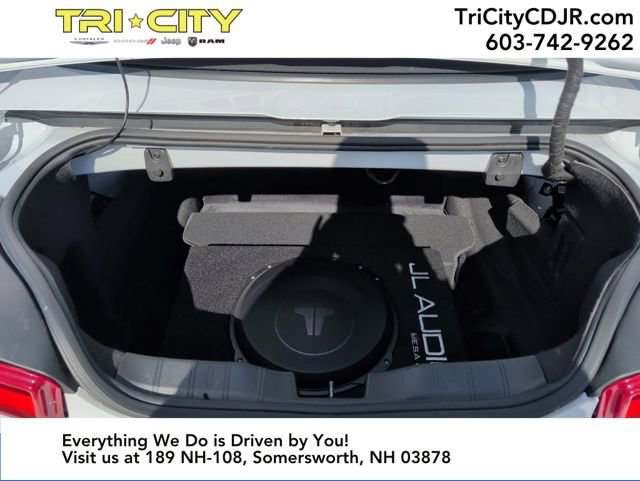 Used 2017 Chevrolet Camaro SS image 30