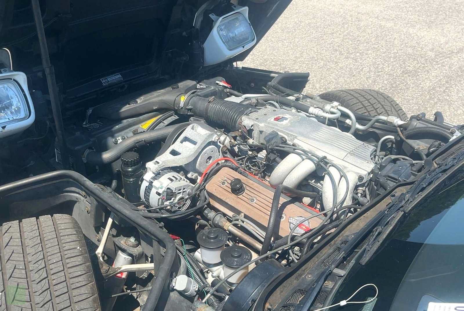 Used 1989 Chevrolet Corvette Convertible RWD image 11