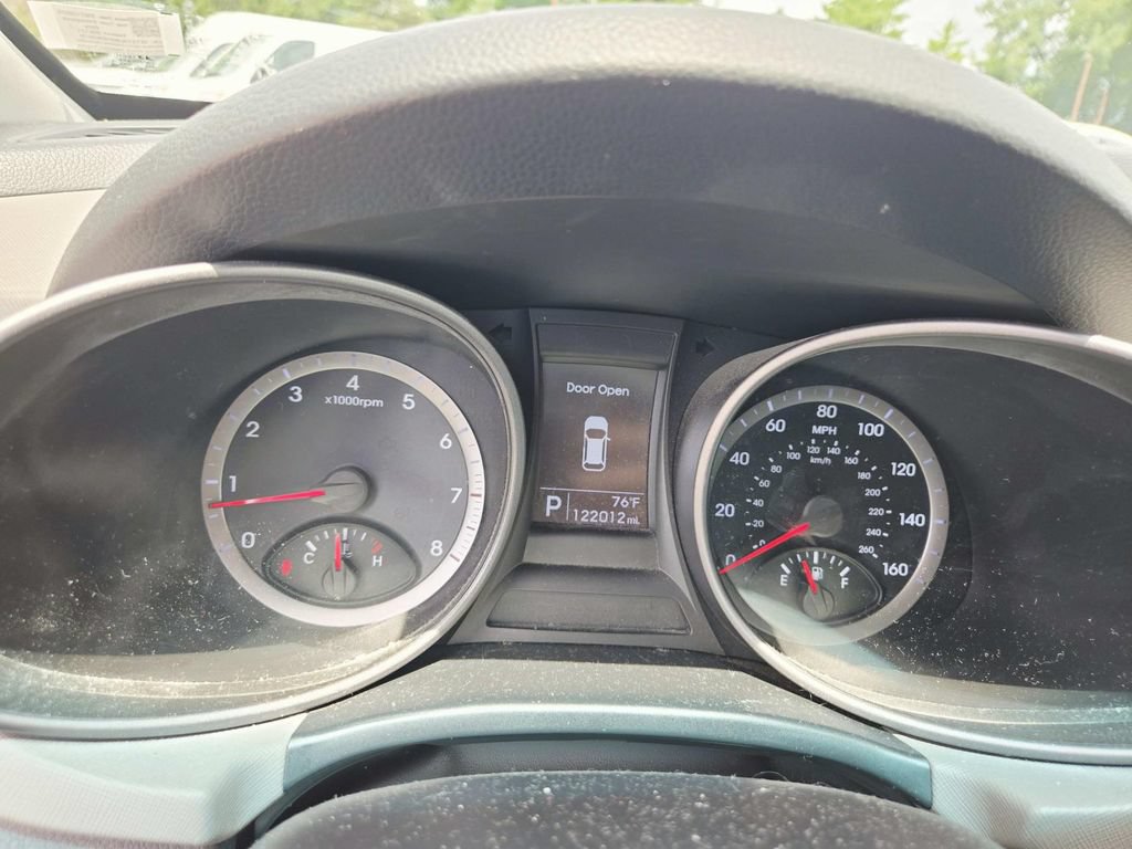 Used 2015 Hyundai Santa Fe Sport FWD image 13