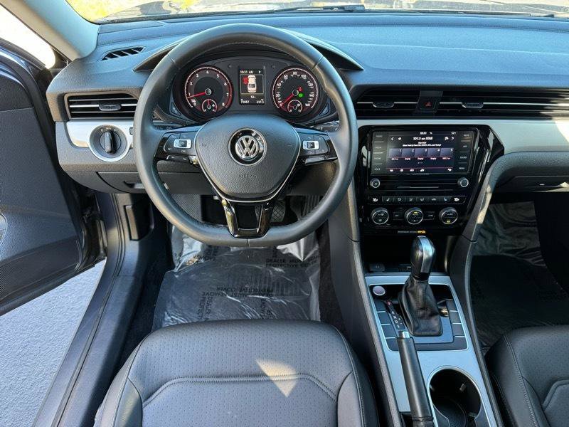 Used 2022 Volkswagen Passat 2.0T SE image 10