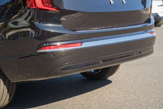 New 2027 Volvo XC90 B5 Plus AWD/4WD image 9