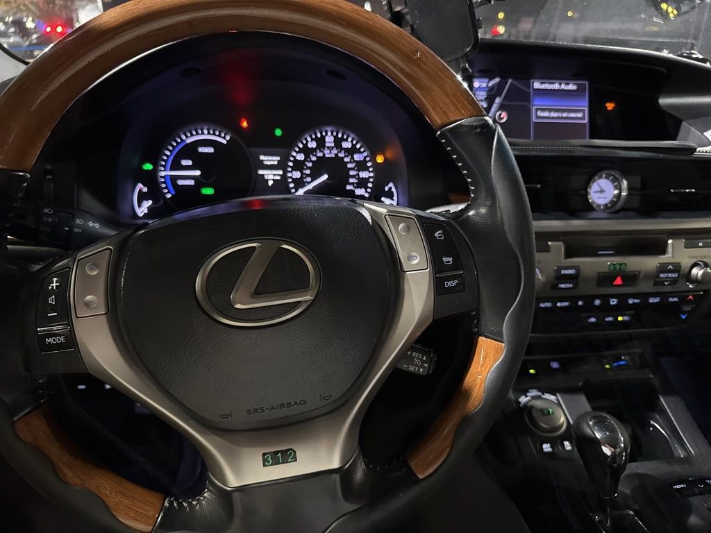 Used 2013 Lexus ES 300h w/ Luxury Pkg FWD image 18