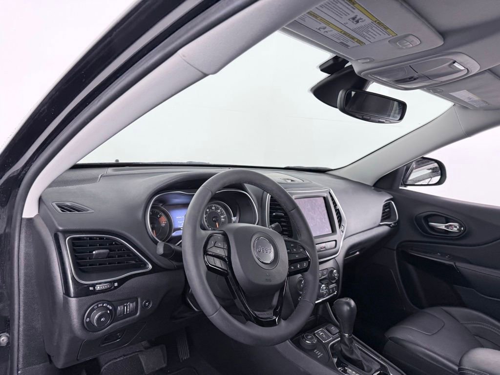 Used 2023 Jeep Cherokee Altitude Lux image 23